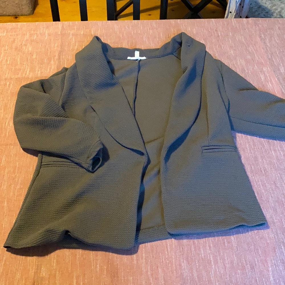 Gray textured blazer